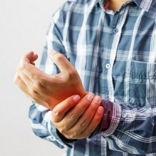Ano ang Warning Signs ng Rheumatoid Arthritis?